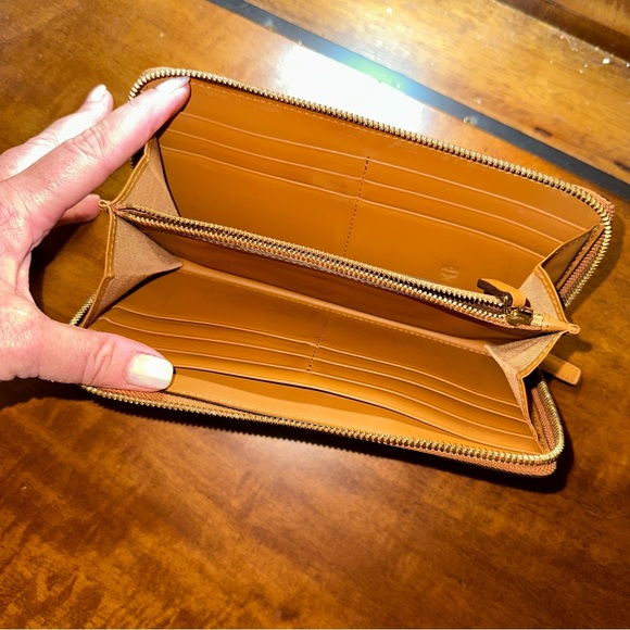 MCM Visetos Original Zip-Around Wallet Large Cognac Tan - Picture 4 of 12